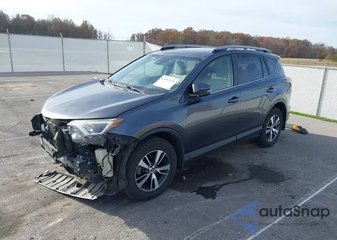 2017 Toyota Rav4 Xle z USA, uszkodzony, nr VIN JTMRFREV2HD205726